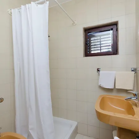 Apartament Ruza Lopar